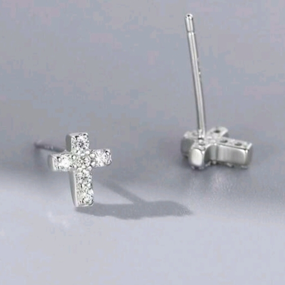 Elegant Silver Cross Stud Earrings - Picture 3 of 5
